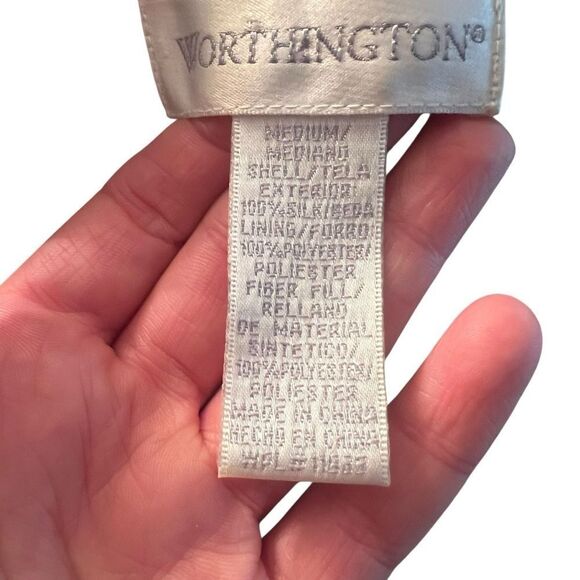 Worthington 100% silk cheeta print coat. Size medium - Picture 5 of 8